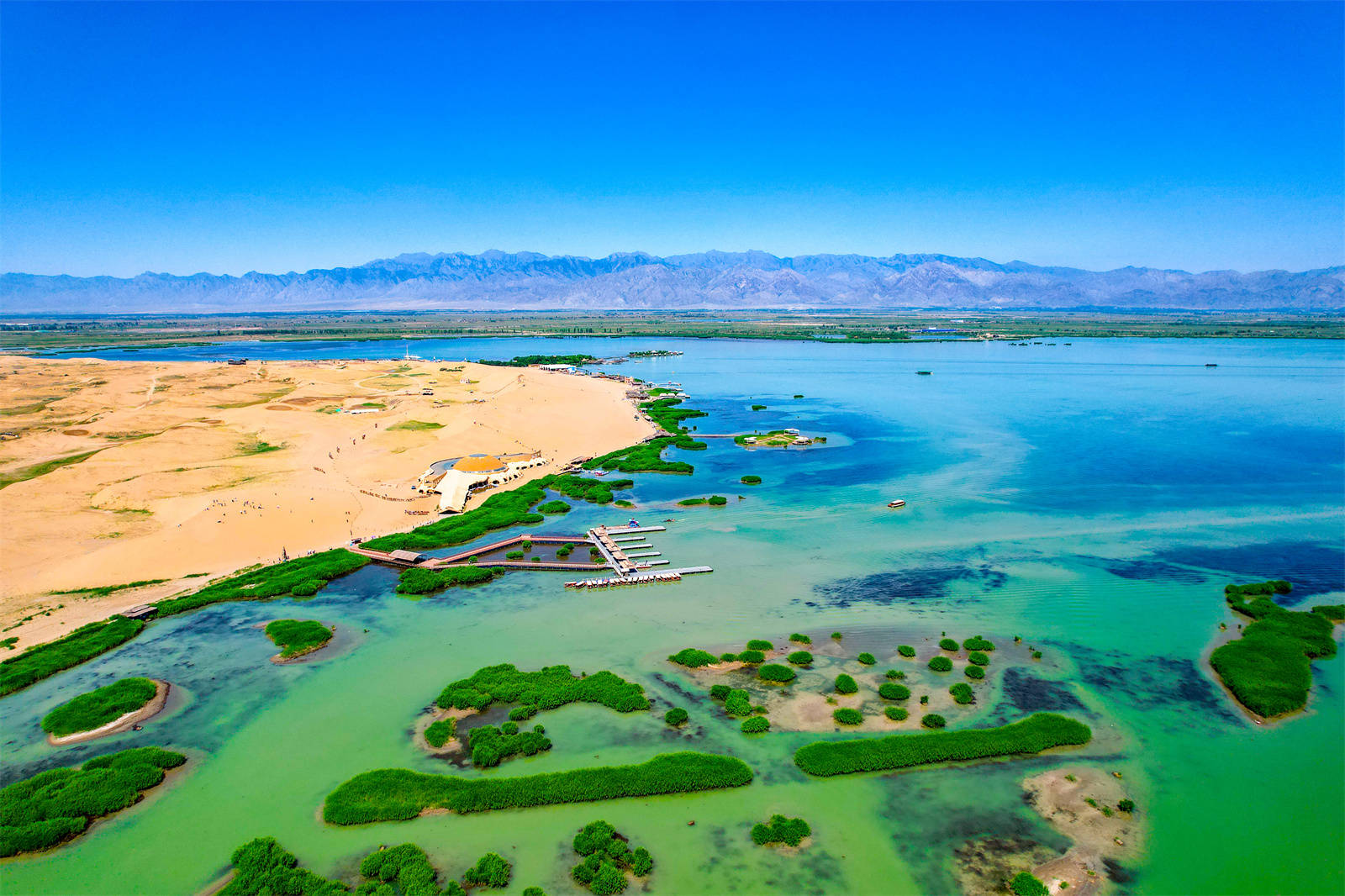 从白天到黑夜夏日沙湖每一刻都是风景