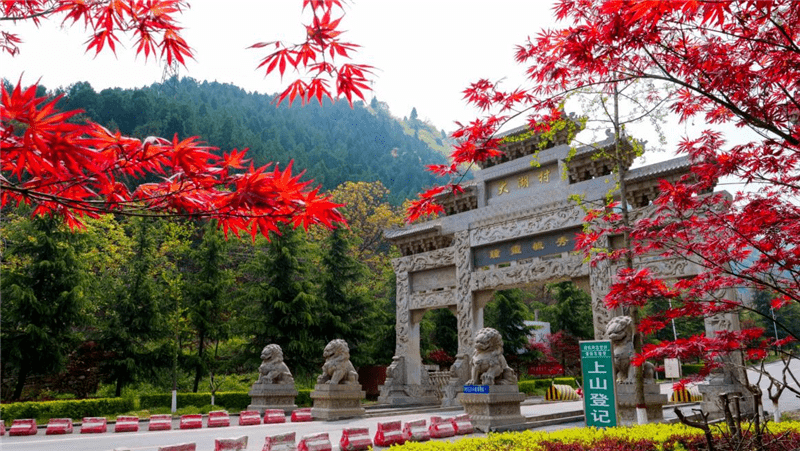 體為代表的鄉村遊項目,以陝州地坑院,澠池趙溝古村為代表的民俗遊項目