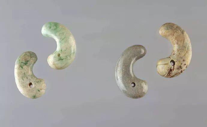 出土在韩国和日本的勾玉