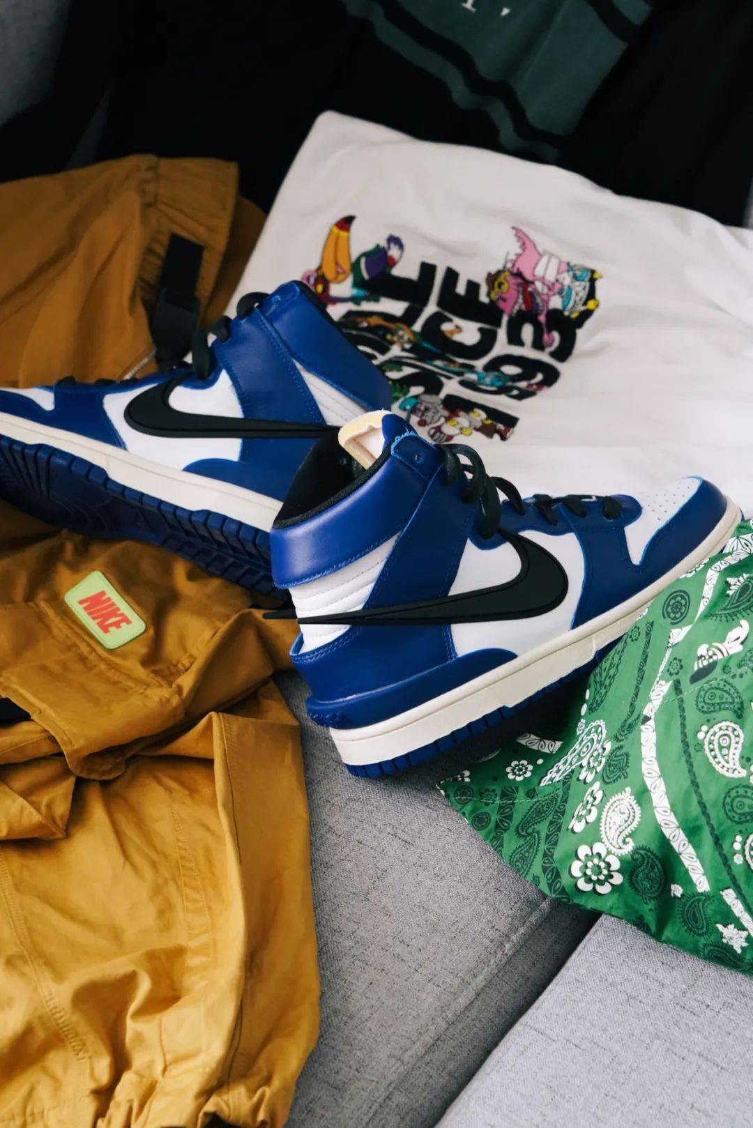 念叁限量发售ambushxnikedunkhighdeeproyal