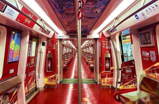 风华百年岁月征程红色长城号主题列车首发开行