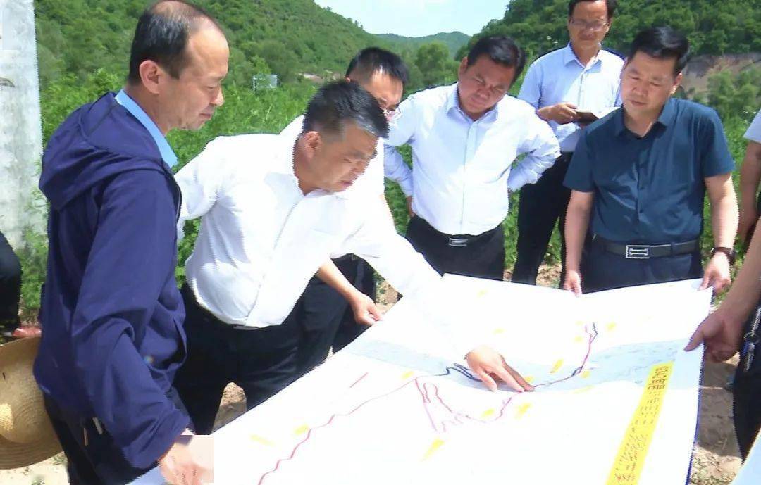 6月8日,旬邑县县长王旭,县委常委,副县长郭凯峰,副县长郝杰到县城城区