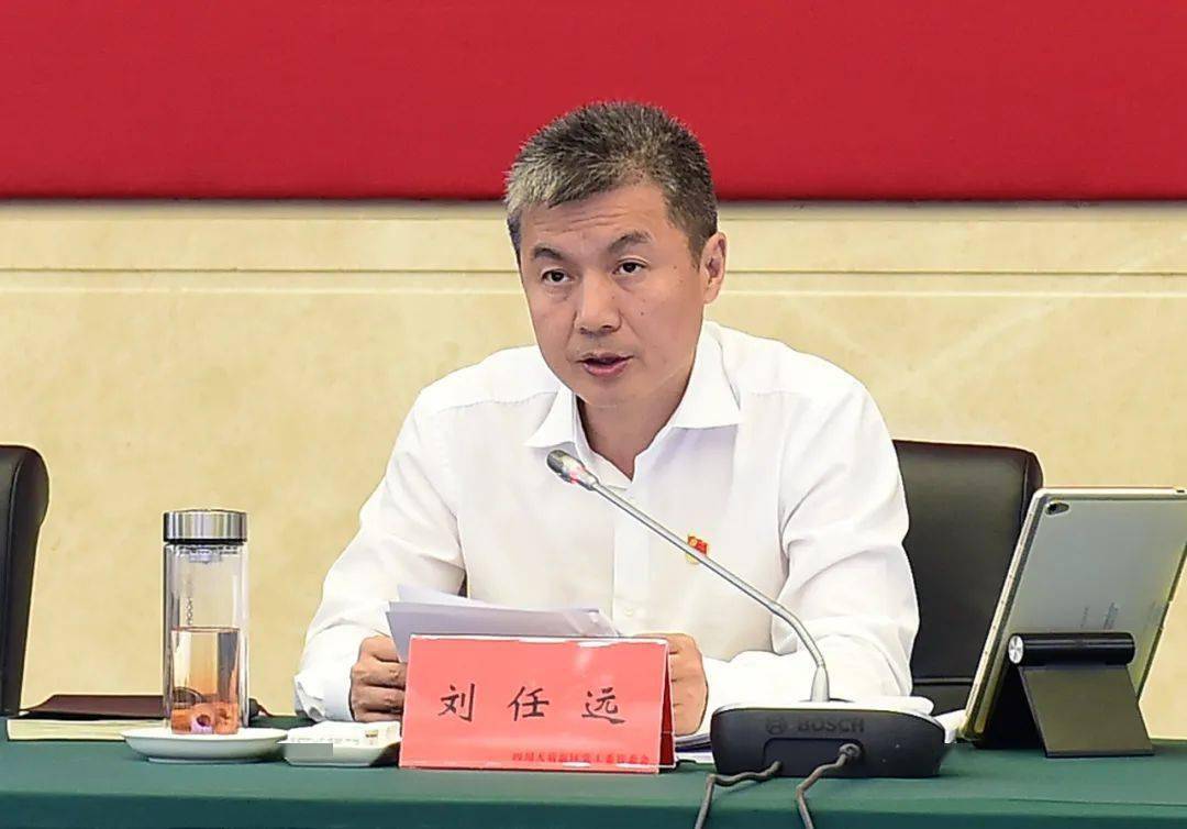 就下一步工作,刘任远指出,新区各级党委(党工委,党组)要紧扣庆祝建党