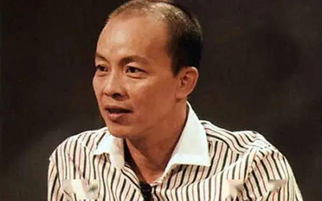 越南艺术家德海因发表粗俗言论被免去副校长职务