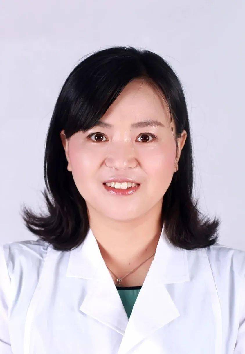 围观泸州37岁女警官成了熊猫眼