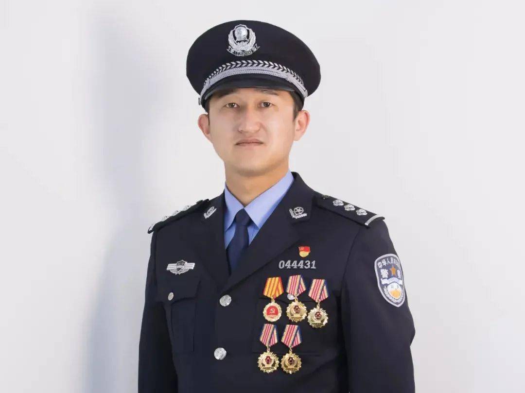 教育整顿第一季度首都公安最美警察法治之星来了