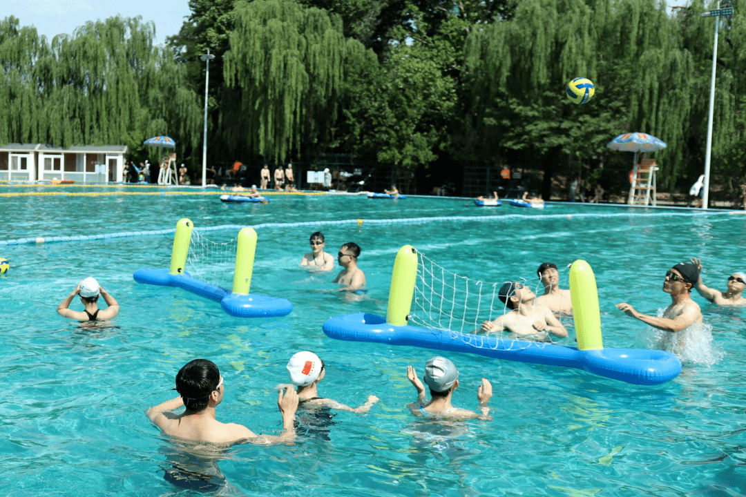 水上投篮工作人员2020-2021学年清华大学研究生游泳联赛暨游泳嘉年华