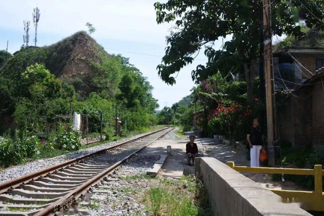 沿着铁路看铜川