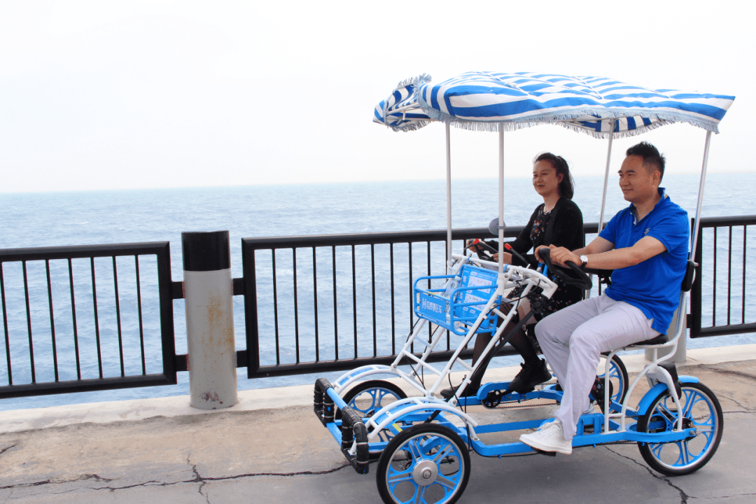 双人骑共享单车只在这个亲海公园