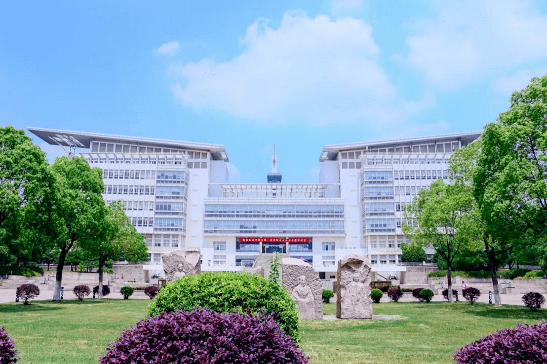 南师の四季予你