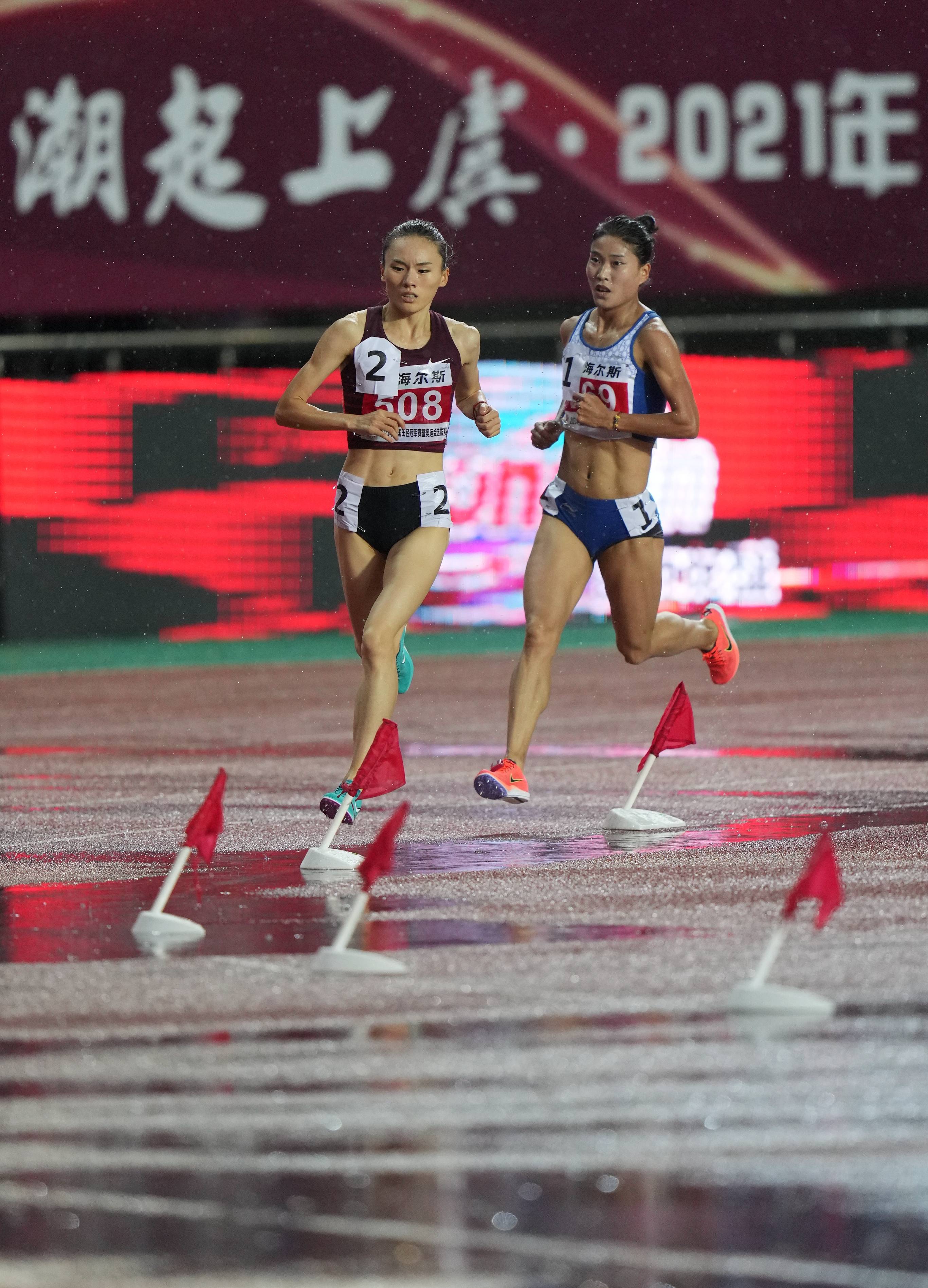 田径——全国冠军赛:许双双获女子3000米障碍冠军