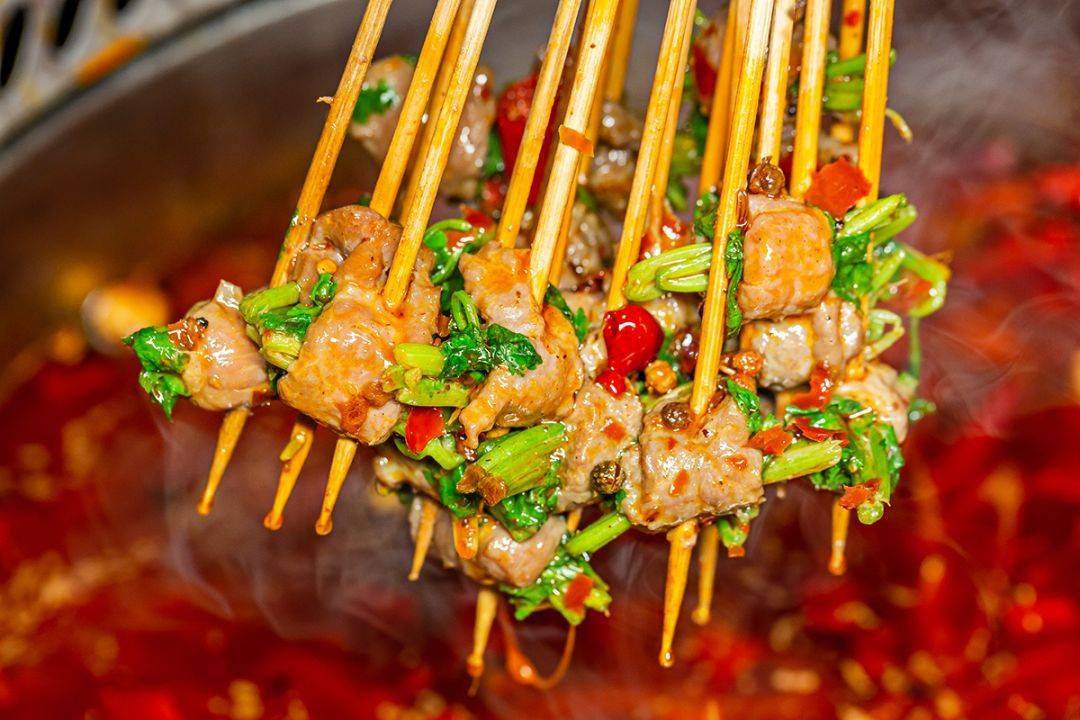 仅199元50签串串吃到扶墙这家串串香火锅地道川味辣过瘾让你狂吃串到