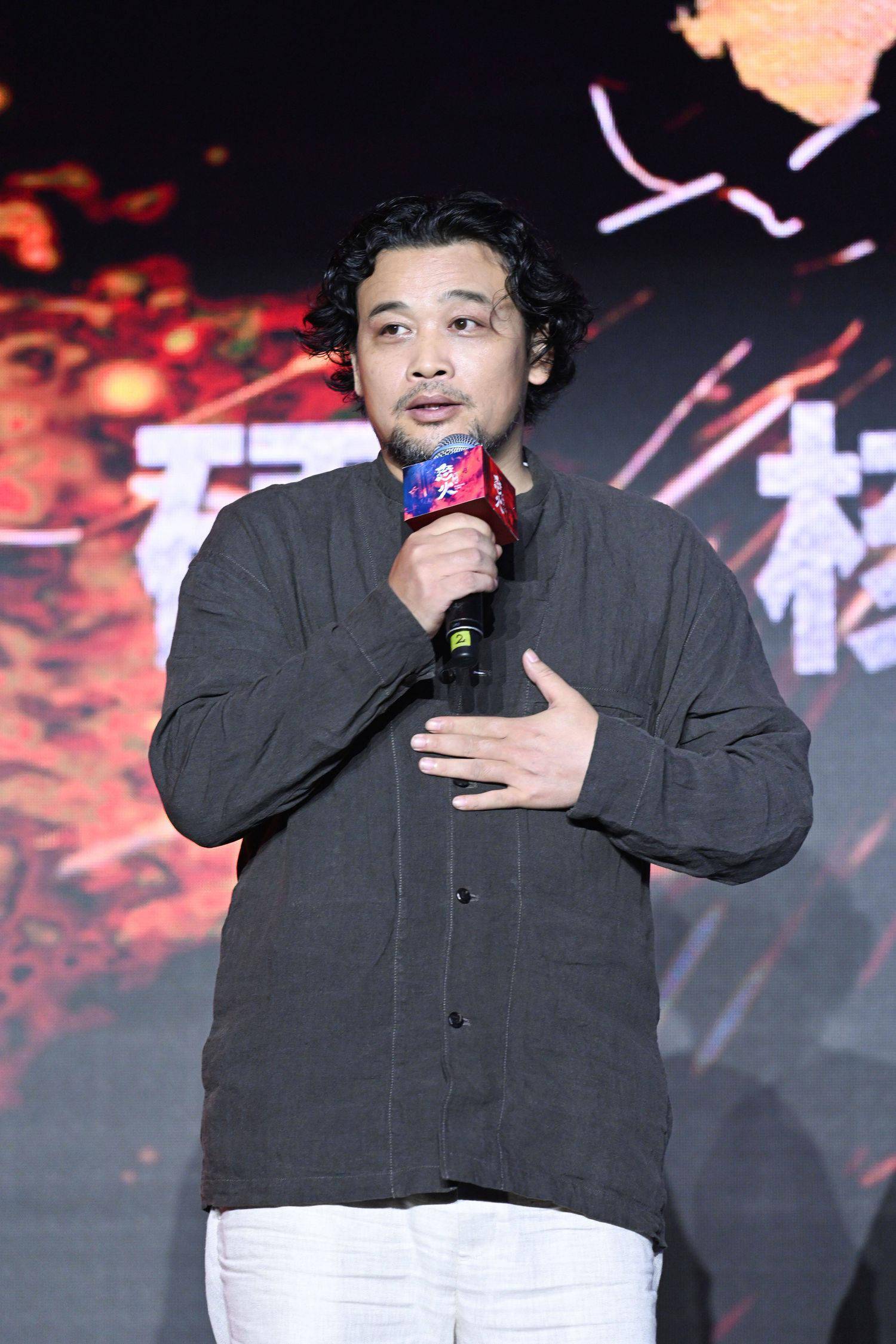 [消息]《怒火·重案》大合影,中间位置留给了陈木胜