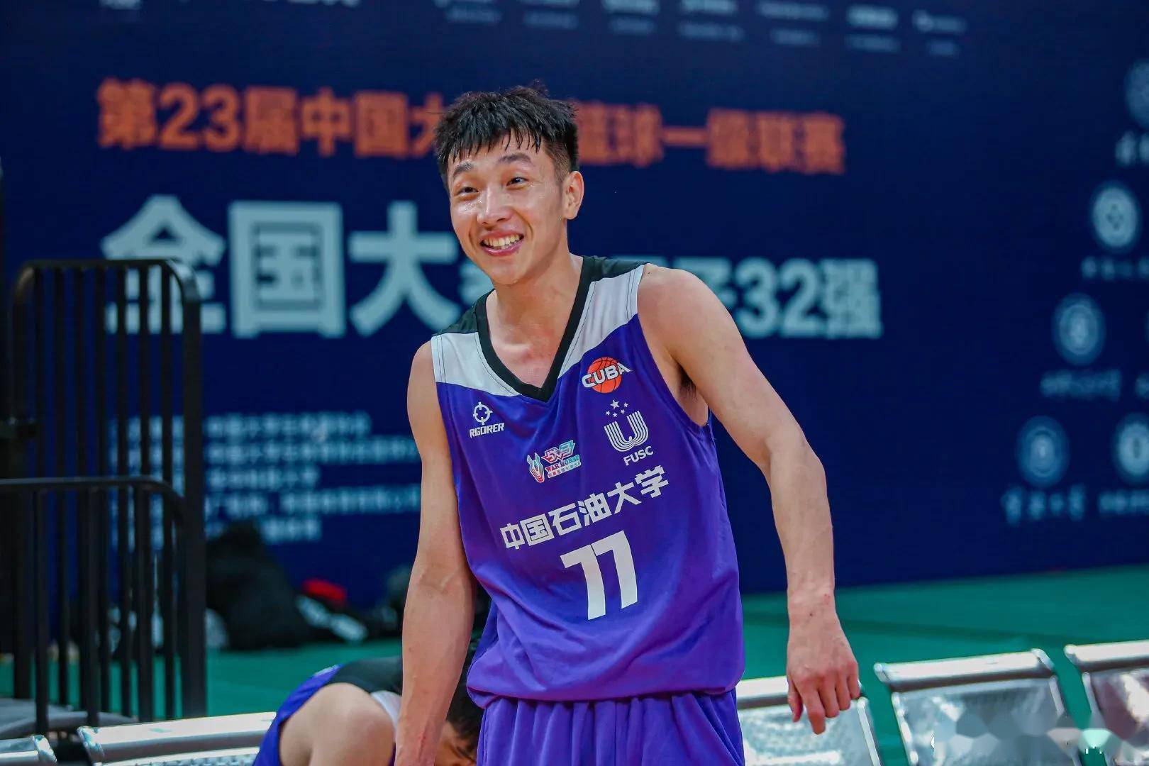 朱昱虎由于我是看了20多年cuba比赛的老球迷,对cuba