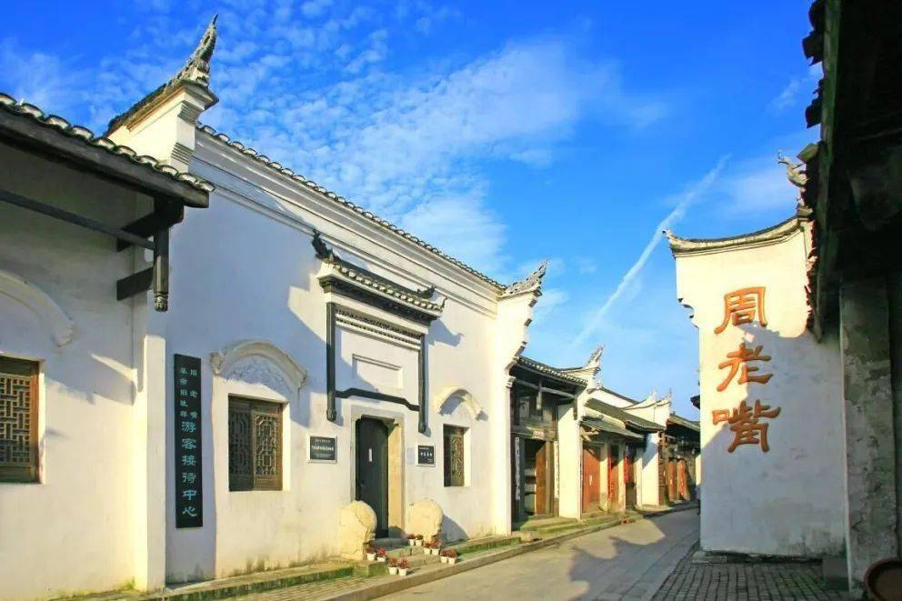 先后来到湘鄂西苏区革命烈士陵园,乌林镇,湘鄂西苏区革命旧址瞿家湾