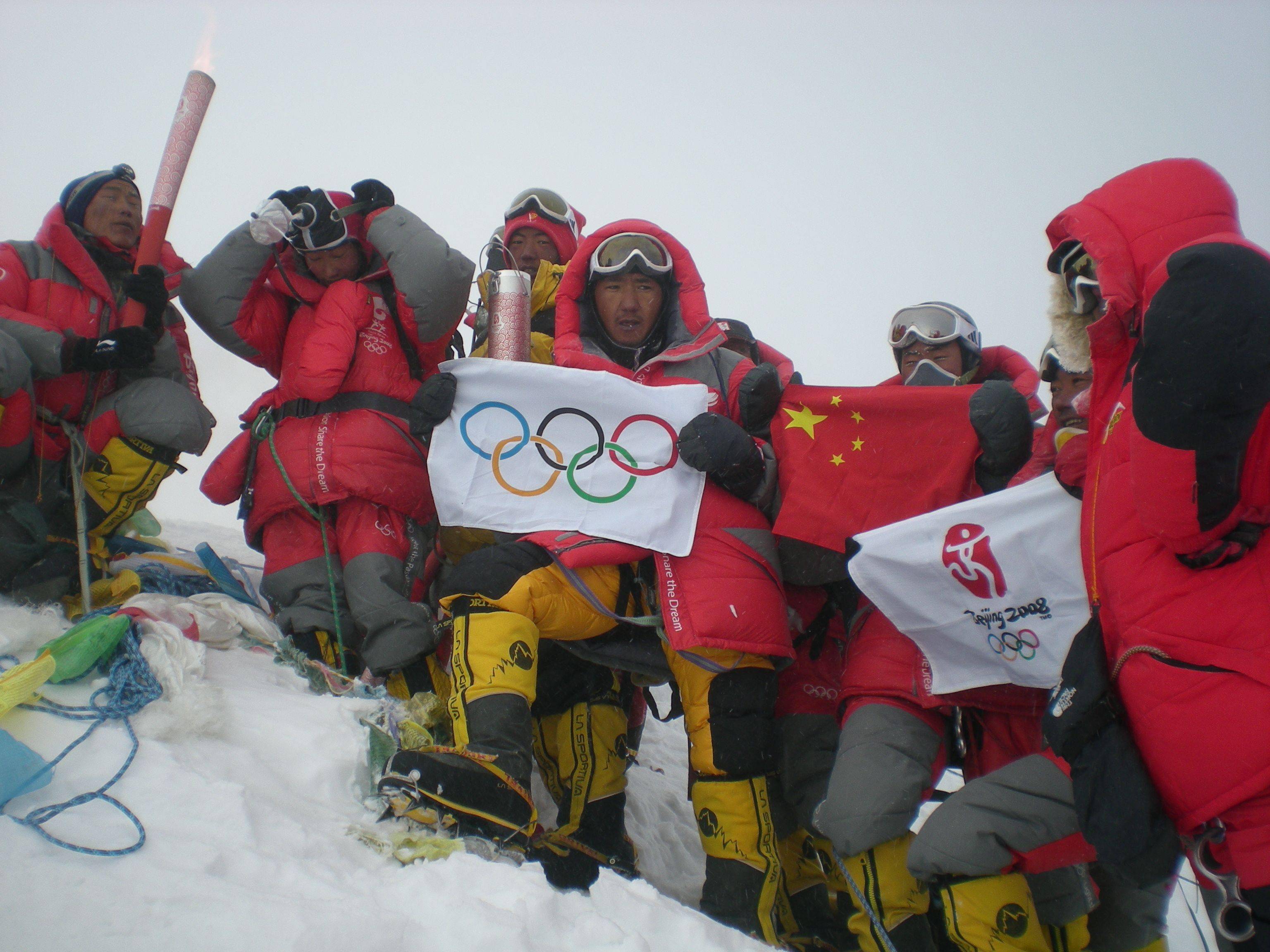 次落:珠峰重测靠团队,党员事事要争先_中国登山队