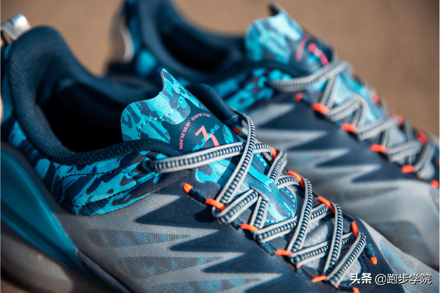 专业修鞋补鞋面 b7edfe4eeac84776bb8dc413a272ba89.png