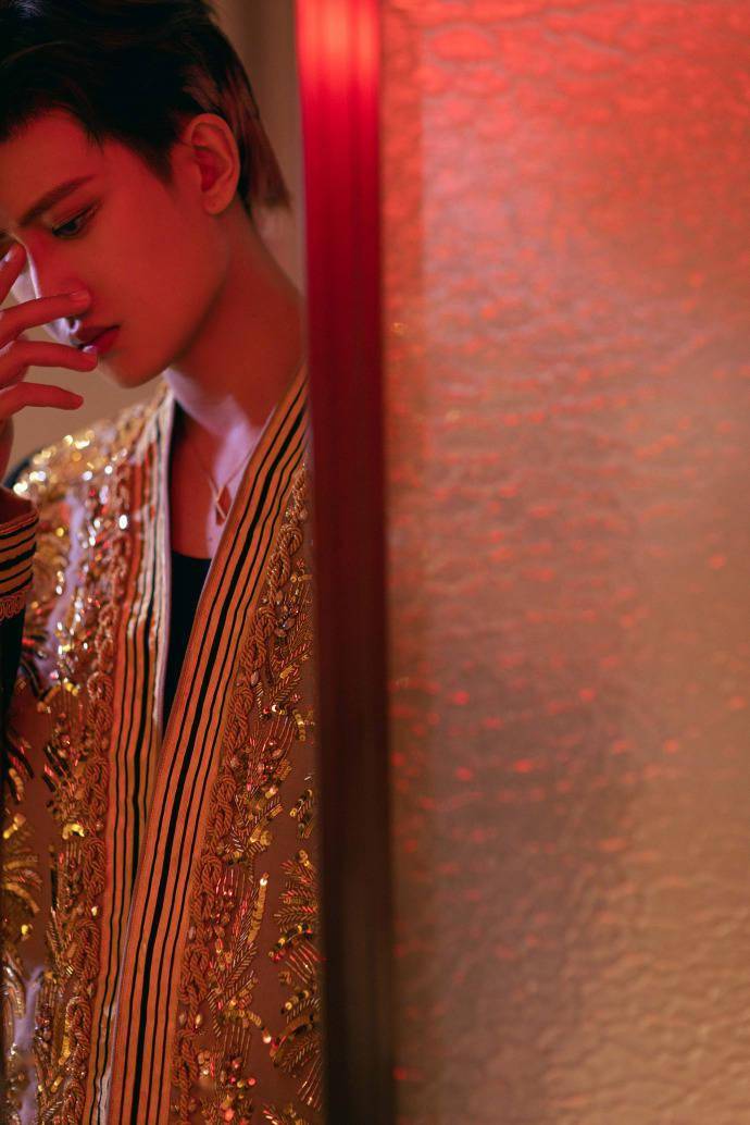 任耀希烟熏妆鲨疯了任嘉伦全开麦唱跳立立夏实力没在怕的