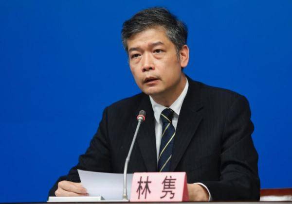 广州荔湾芳村片区原封控区的6条街居民现可全家外出 两万多居民继续“足不出户”