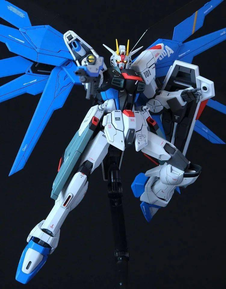 [小t高达秀]hgce zgmf-x10a 自由高达_地球联合军