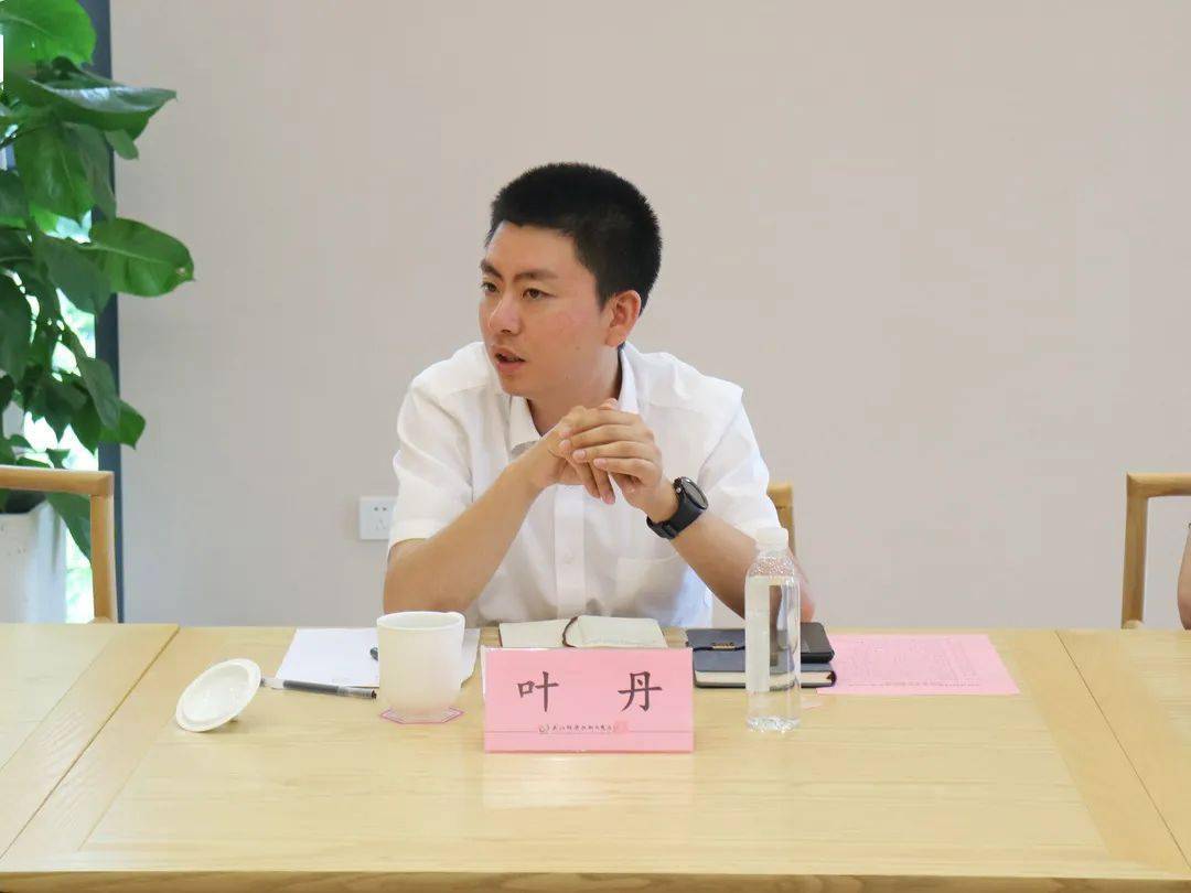 近日,吴江开发区组织人事和社会保障局召开重点欧美企业劳动关系交流