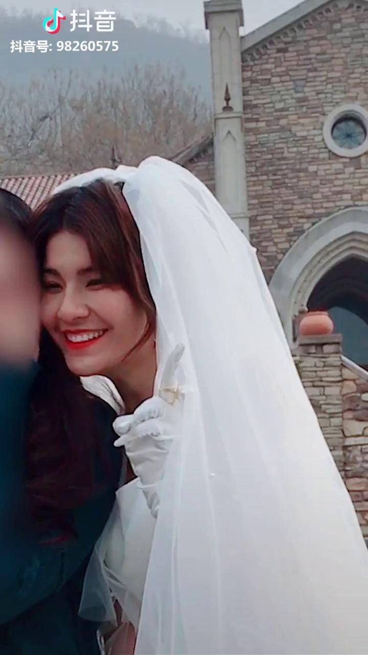 抖音帅哥我只认大叔aaben