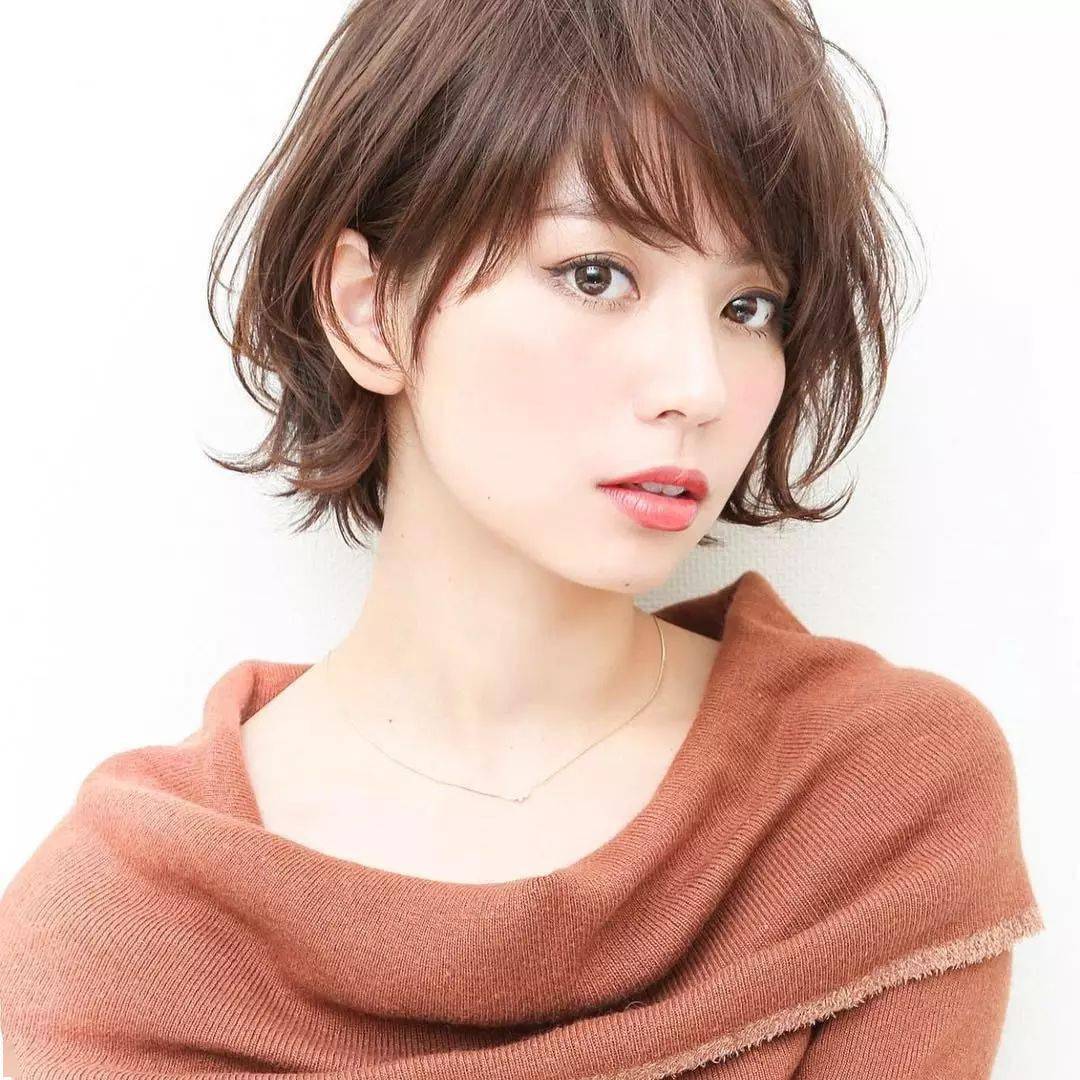 夏天来了,分享15款好看的短发发型,快试试看吧!