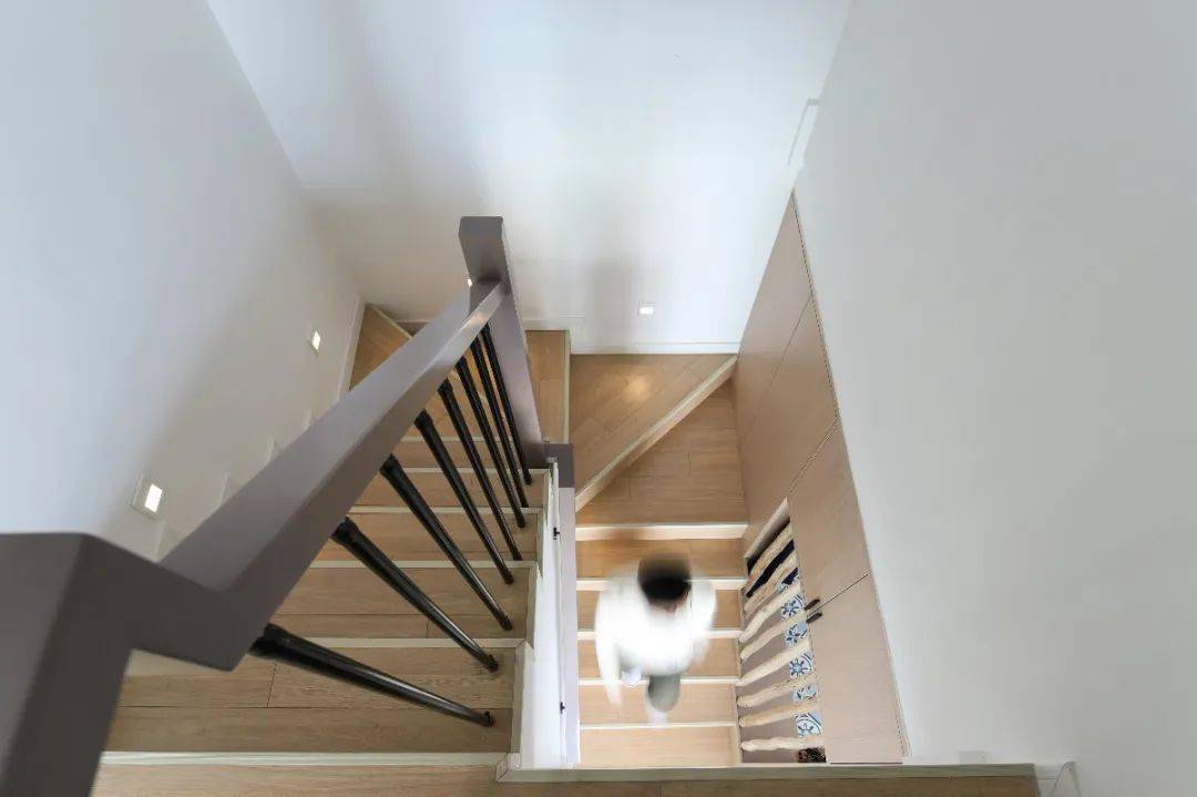 如何装饰楼道 bf1d1a83a947430d959d605b0361cb22.jpeg