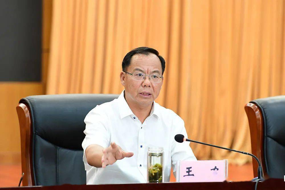 市属国有企业集体接受点兵