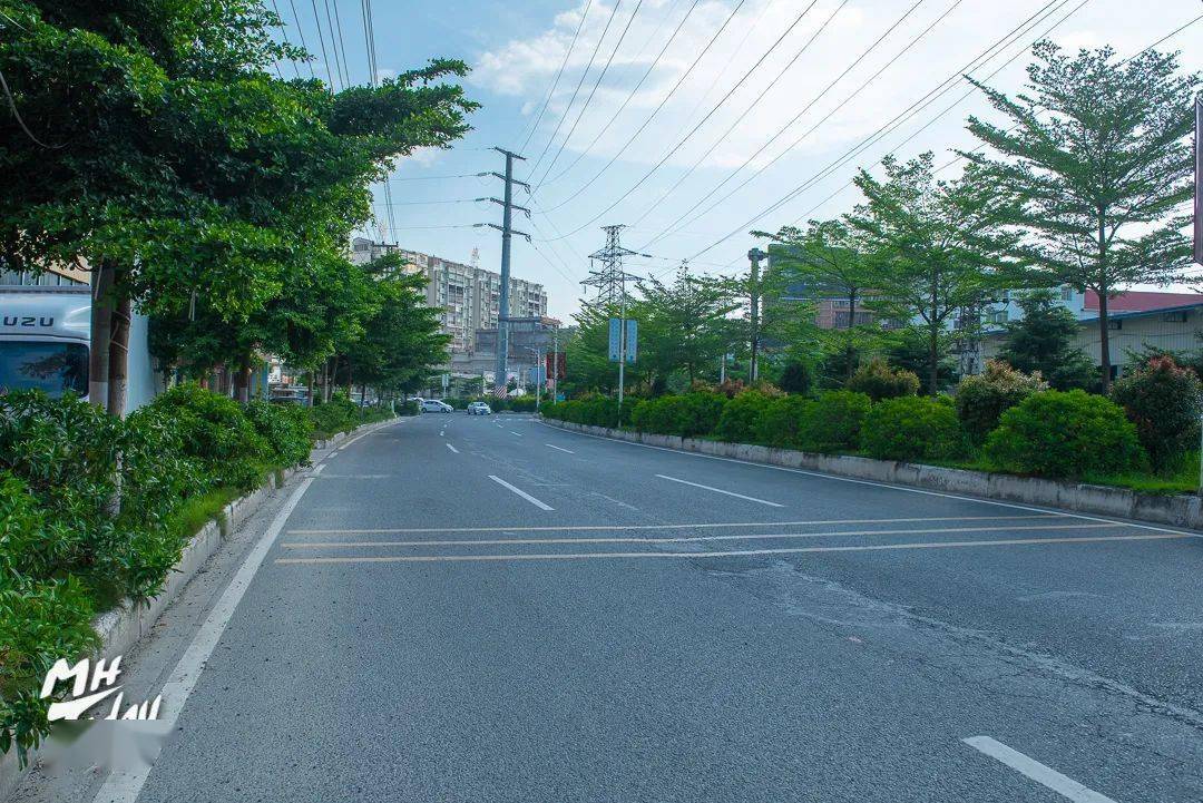 简讯| 棉湖五十大米大道部分坑洼路段进行修复工作