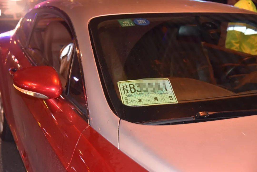 电瓶车如何放车上 fcc1dedac9a444b0a7d3afa688165eea.jpeg