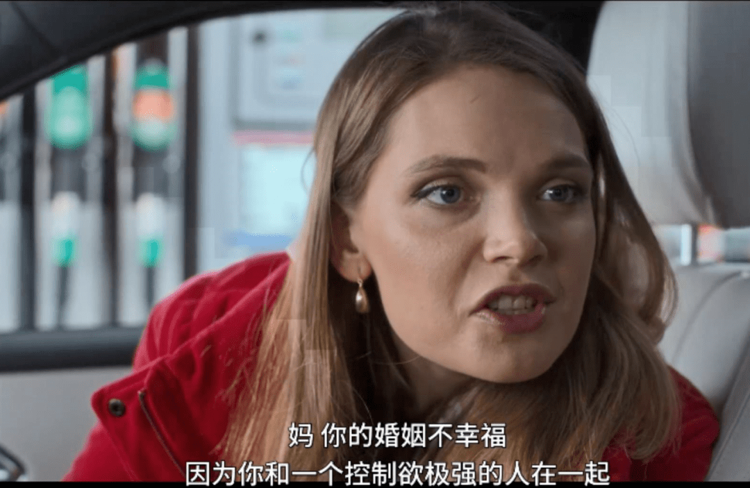 满屏肉体,我只敢深夜安利