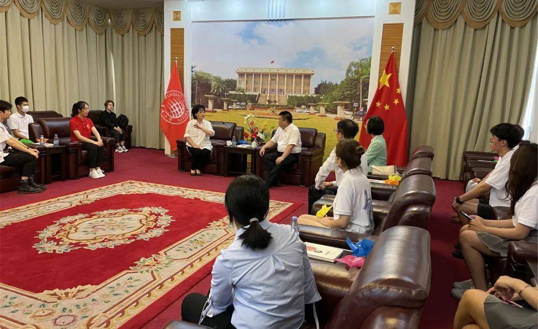 高校防艾 来一碗防艾鸡汤 美好青春我做主红丝带青春校园行走进华侨大学 鞠萍