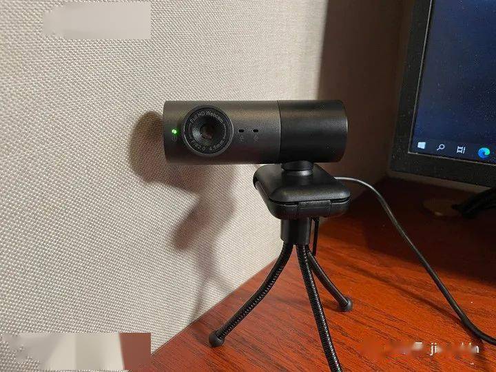 内置扬声器和双麦克风自带美颜专为直播而生的1080p摄像头