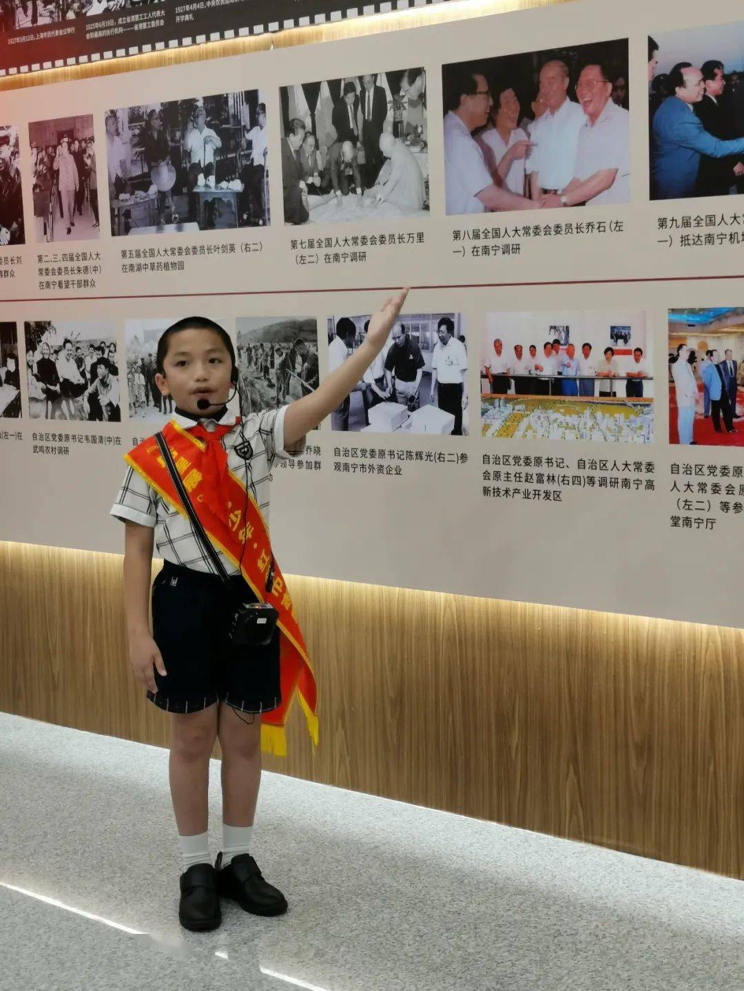 青少年红领巾志愿岗小讲解员真有范儿首次上岗解说历程展获点赞