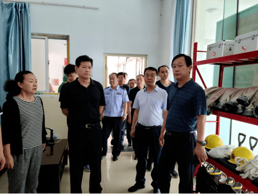 校讯省反恐办第四督导组莅临我校检查指导反恐防暴工作