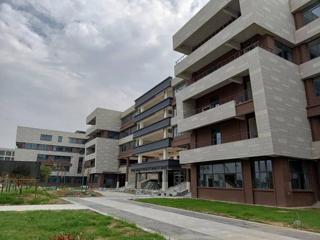 最后冲刺来自一线的声音孟州市新一中建设即将完工