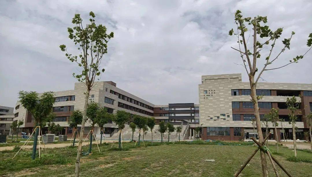 最后冲刺来自一线的声音孟州市新一中建设即将完工