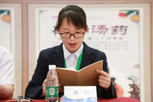 认真学习的高管们王童老师与学员互动生动活泼的课堂高炜总裁向王童