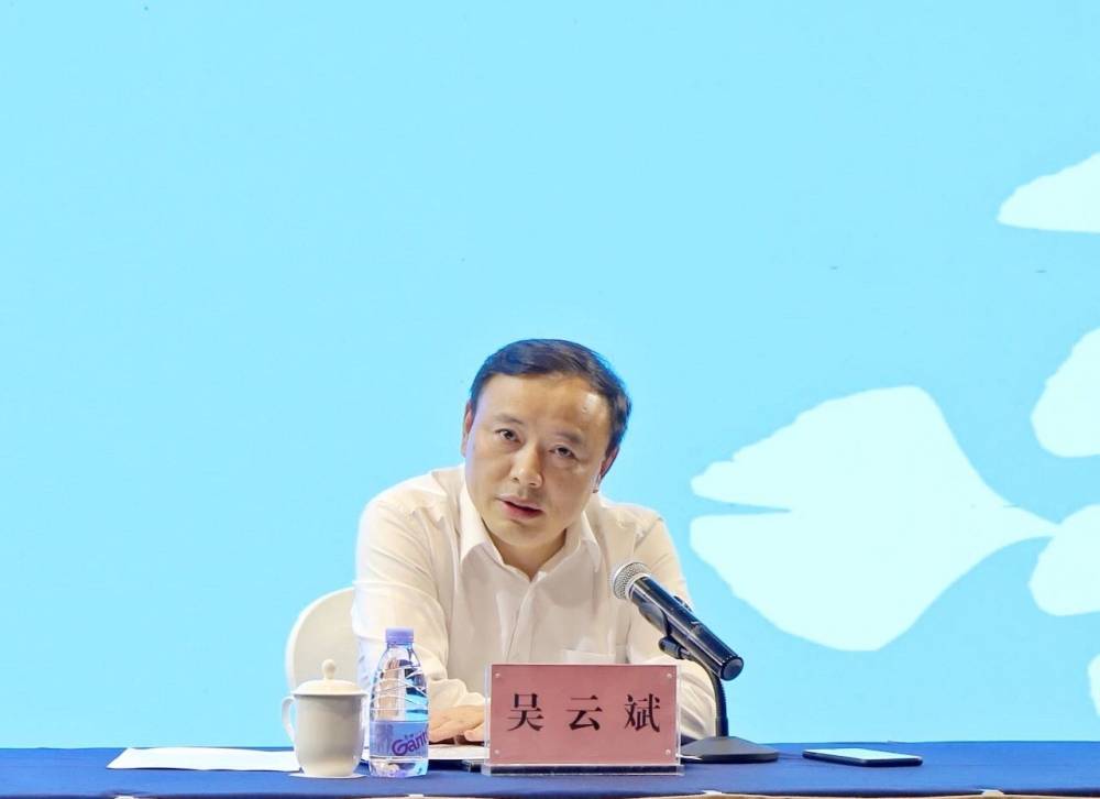 重庆市文化旅游委市场管理处处长何峰出席,渝北区文化旅游委党委书记