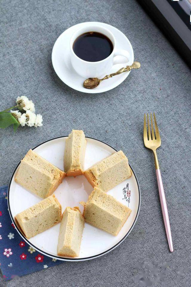 蛋糕胚怎么看坏没坏 f3393605e5594696b5fb7d1e80796c55.jpeg