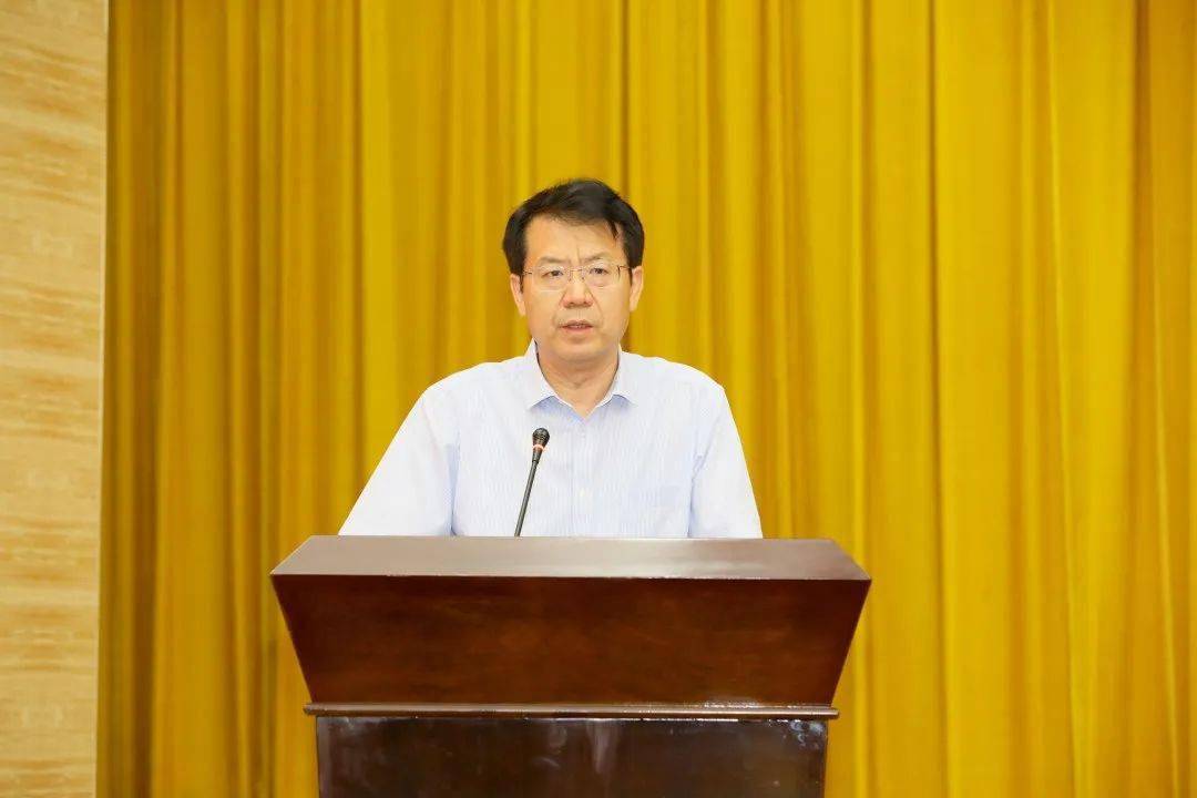 中航西飞总经理,党委副书记宋科璞,航空工业机载总经理王建刚等领导