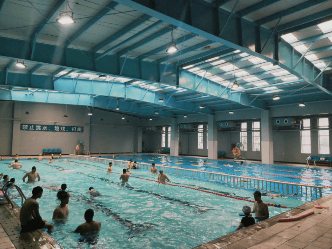 乐活地铁丨武汉夏日玩水攻略_游泳馆
