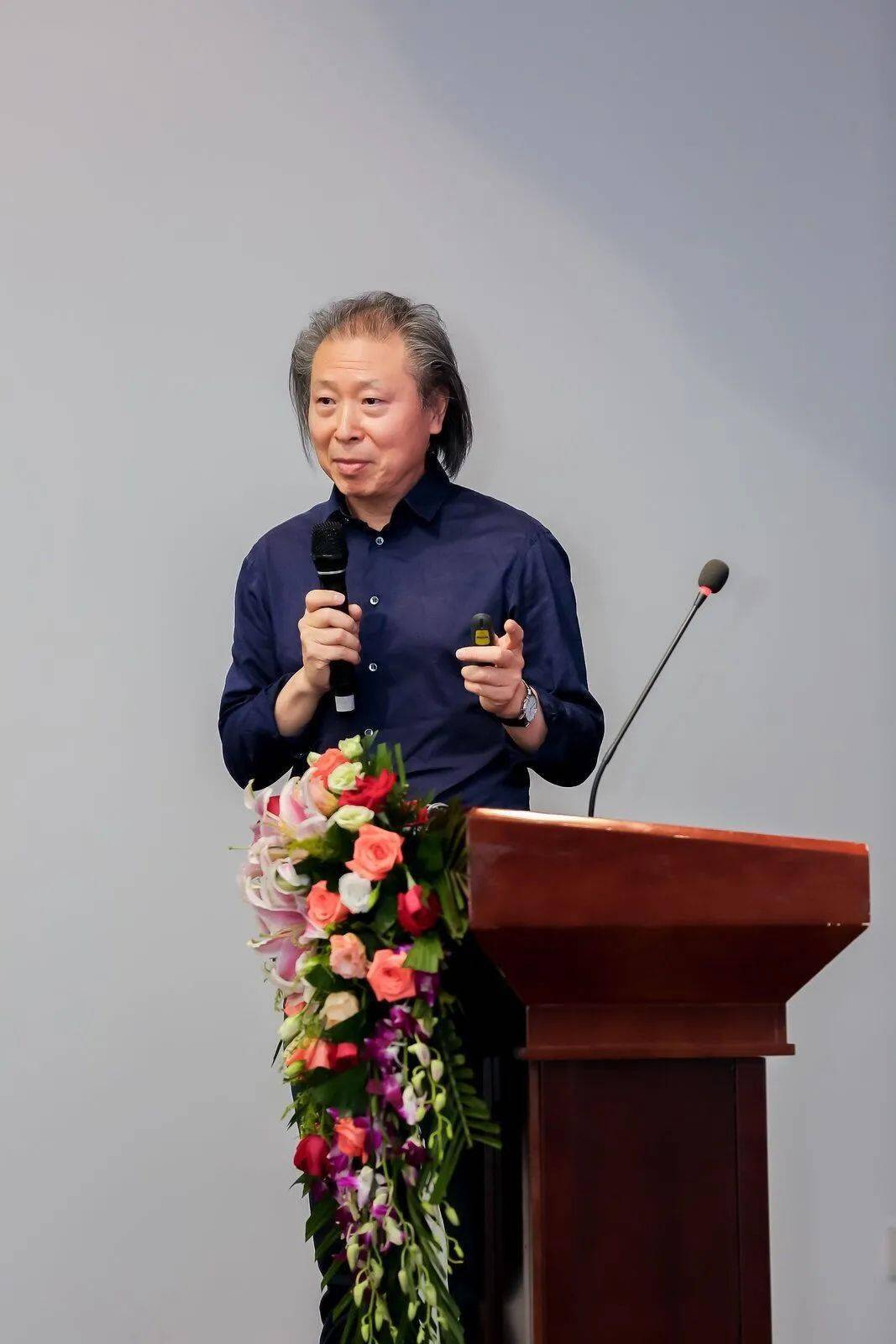 中国建筑天团共话"建筑何为,建筑展览何为?"_黄立平