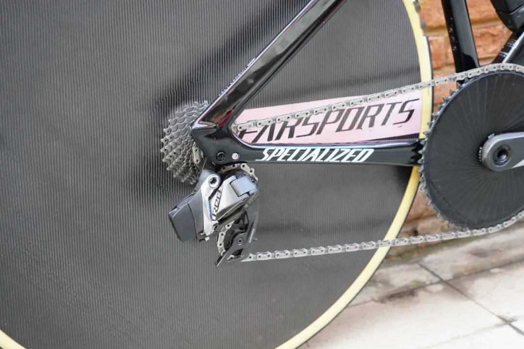 抽象表现主义新作方远farsports2022系列轮组发布