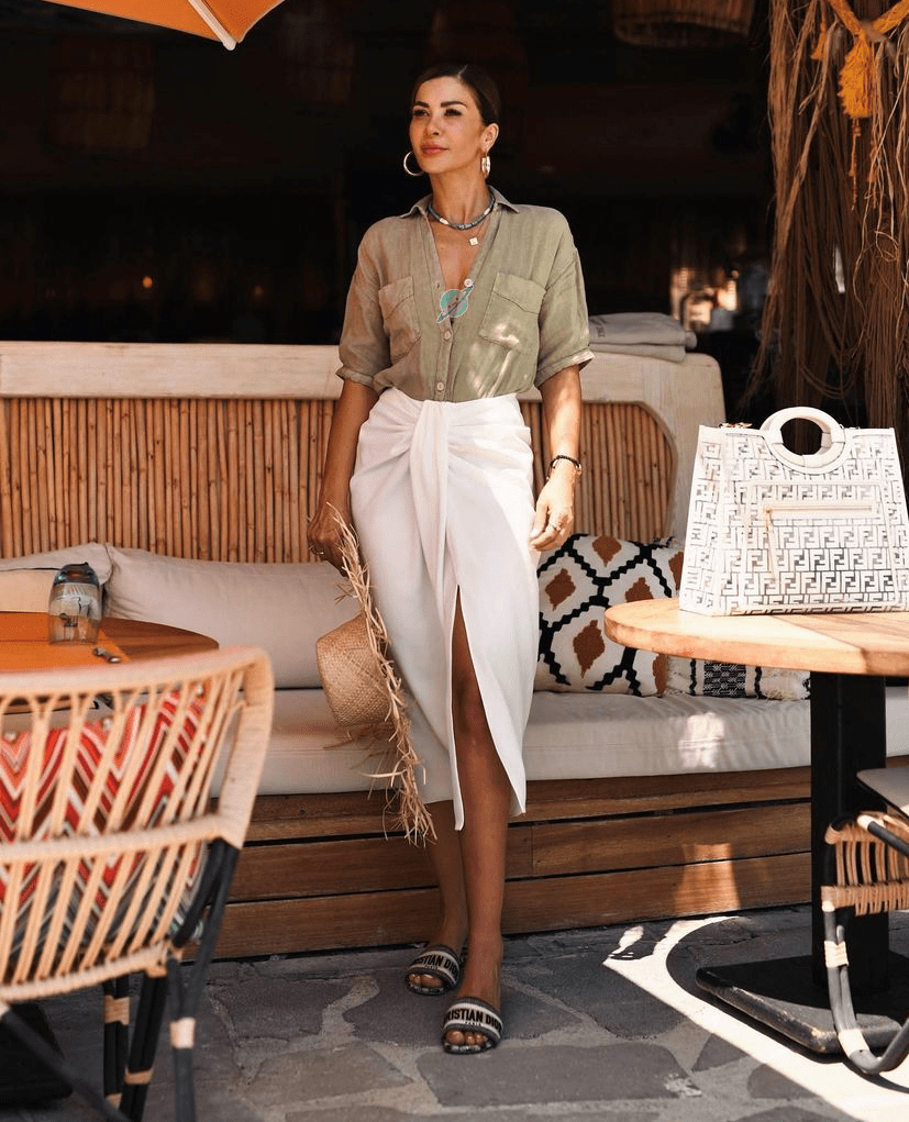 40岁女人穿什么裙子好看裙子怎么穿优雅又魅力她的搭配值得学