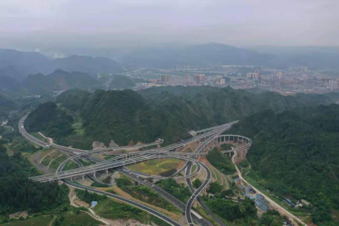 通车倒计时遵余高速公路顺利通过交工验收