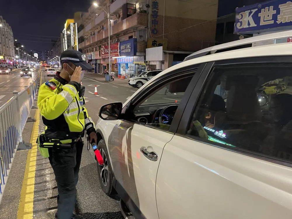 夜查酒駕!東城交警帶你直擊現場