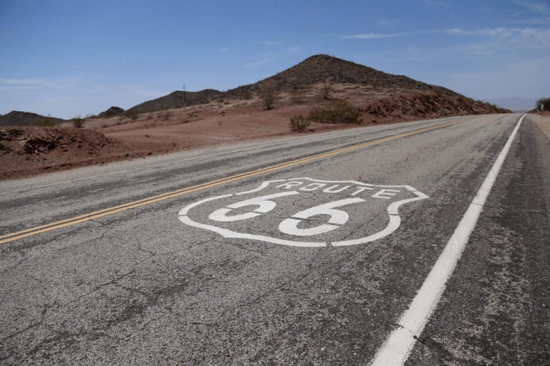 图片来源于《人间行走》内文,叶琳/摄我去美国66号公路自驾游的时候