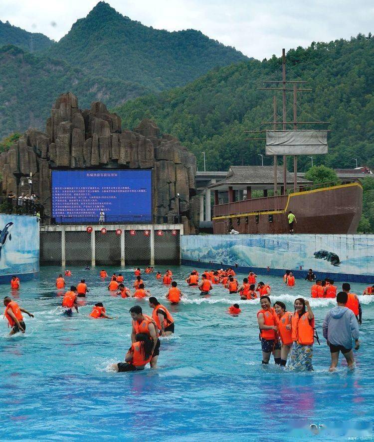 这个夏天怎么玩来汉中水上乐园超多玩法一起嗨翻今夏